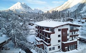 Hotel Alpennest - Mountain Hideaway in Leutasch